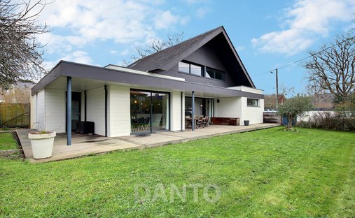 House in Mesquer, Pays de la Loire, France 1