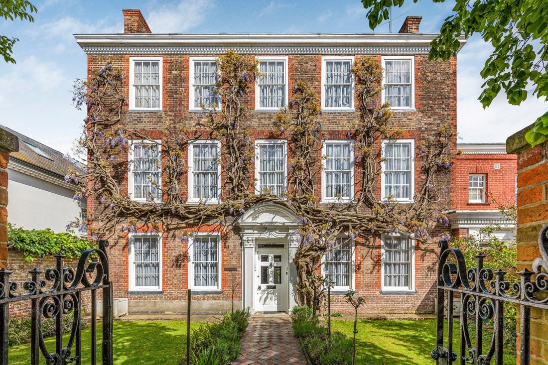 House in Hampton Wick, Richmond Upon Thames, England 1 - 14116216