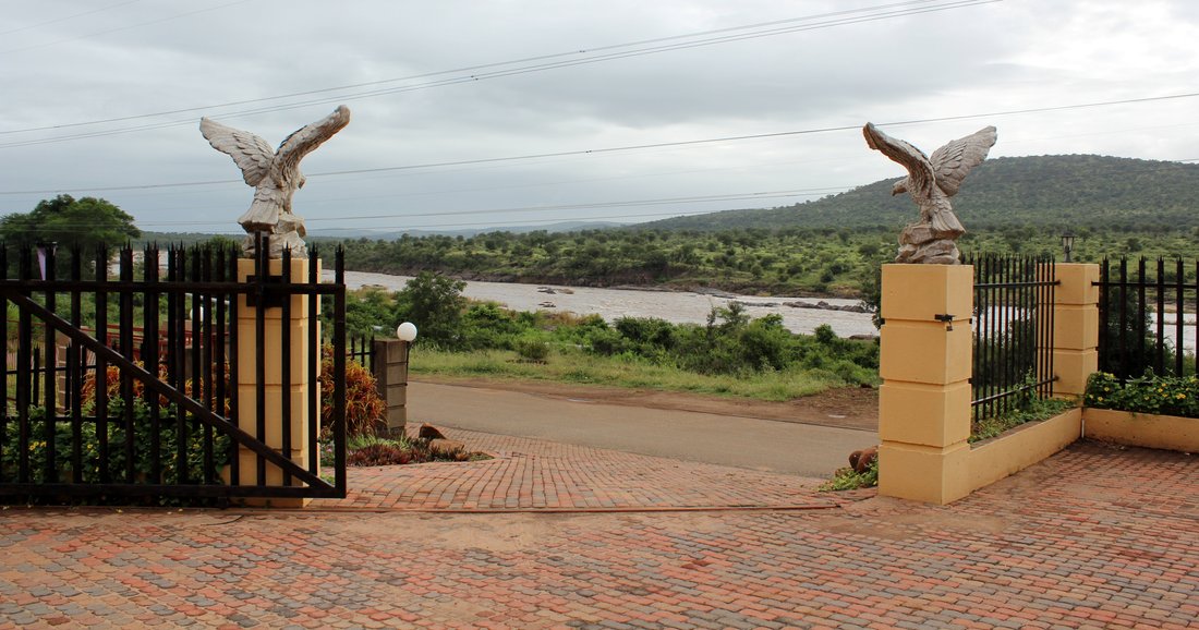 Komatipoort, Mpumalanga, South Africa 2 - 14175613