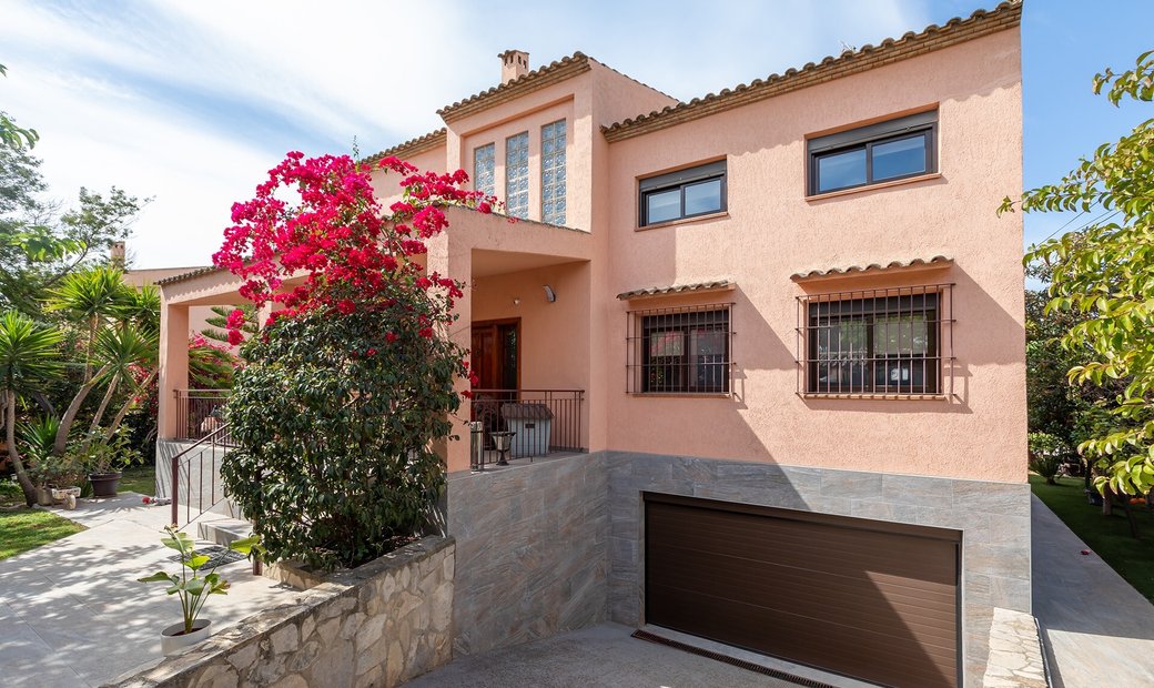 La Eliana Villa In L'eliana, Valencian Community, Spain For Sale (13333252)
