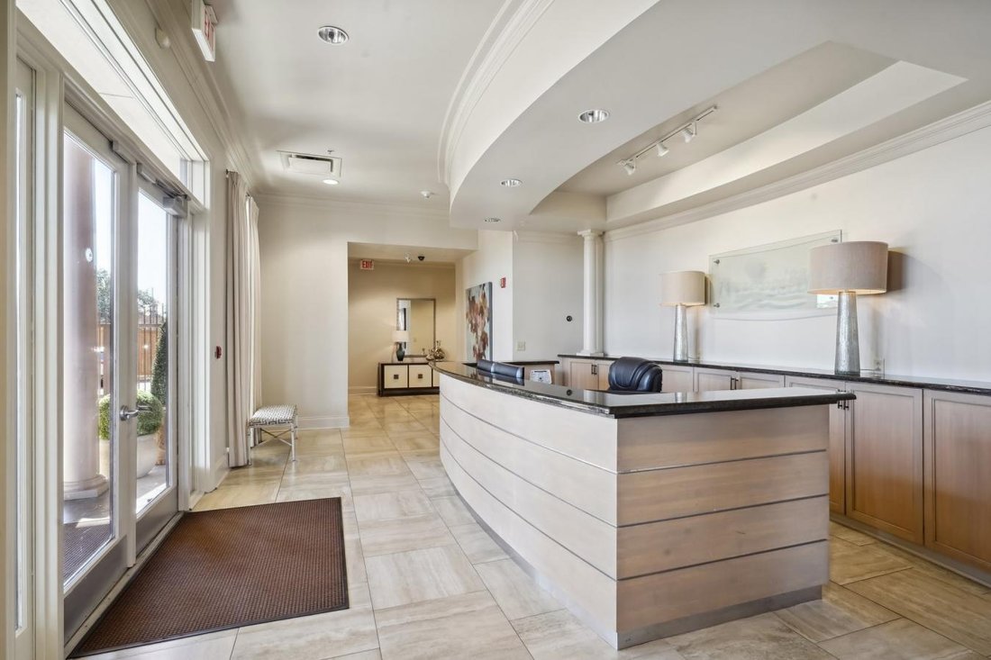 Condo in New Orleans, Louisiana, United States 2 - 14175921