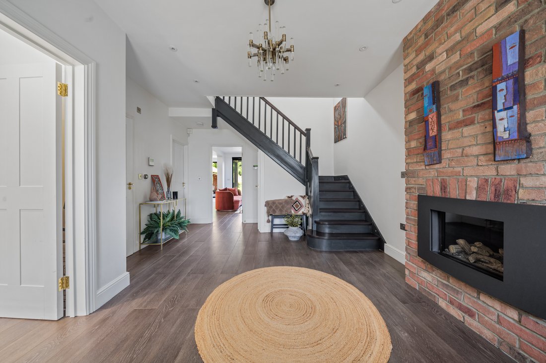 Lyndale Avenue, Childs Hill, London Nw2 In London, England, United