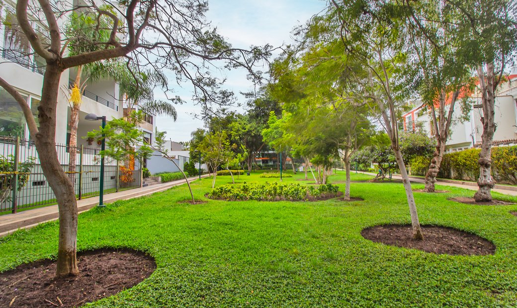 Two Story House Near Main Avenues Such As El In Lima, Callao Region