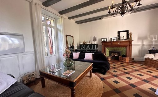 Castle for Sale in Saint-Michel-Chef-Chef, Pays de la Loire, France