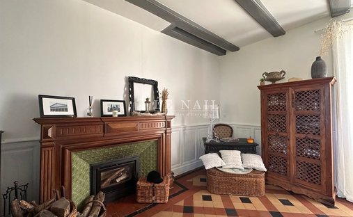 Castle for Sale in Saint-Michel-Chef-Chef, Pays de la Loire, France