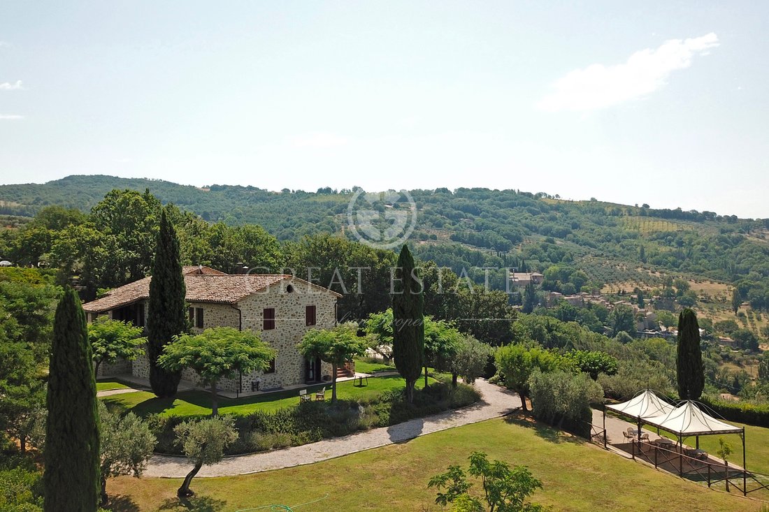 Estate in Assisi, Umbria, Italy 4 - 14180705
