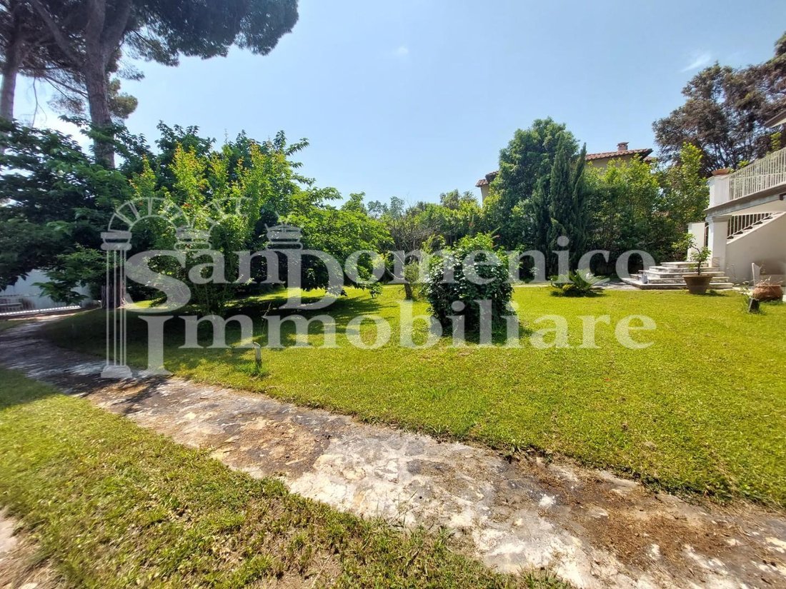 Villa in Tirrenia, Pisa, Italy 5 - 14182427