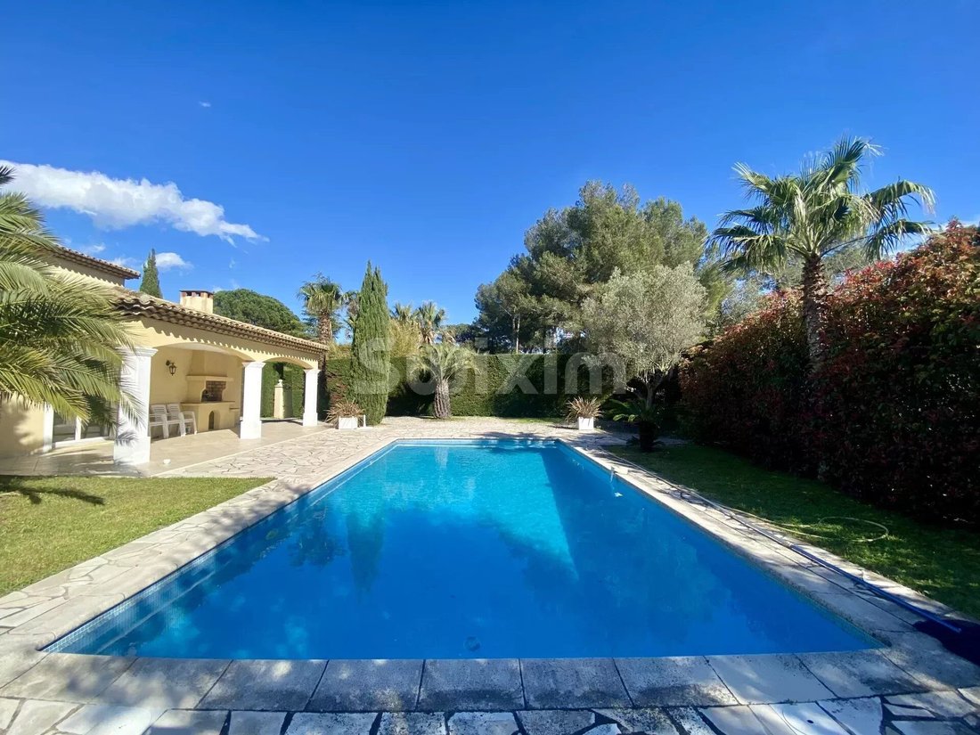 House in Grimaud, Provence-Alpes-Côte d'Azur, France 2 - 14182554