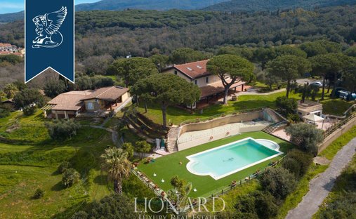 Villa in Scarlino, Tuscany, Italy 1