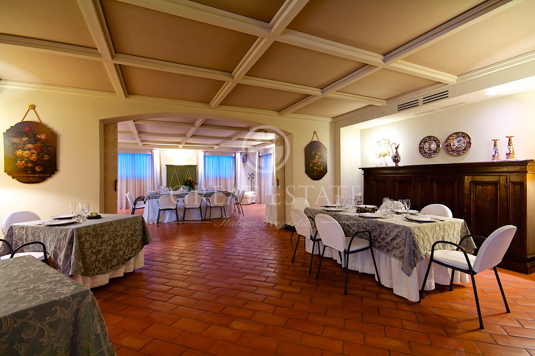 Estate in Assisi, Umbria, Italy 2 - 14180705