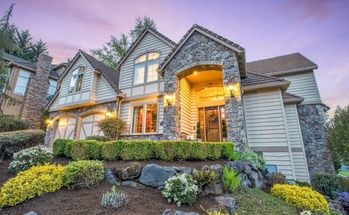 House in West Linn, Oregon, United States 1