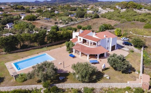 Casa de Campo en Ferrerías, Islas Baleares, España 1