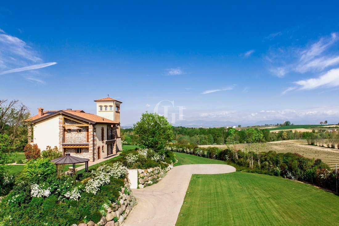 Villa in Pozzolengo, Lombardy, Italy 2 - 11542273