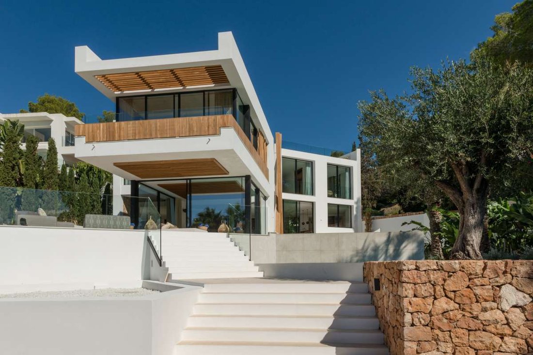 Villa in Can Furnet, Santa Eularia des Riu, Balearic Islands 1 - 14186596