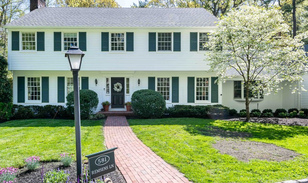 581 Remsens Lane, Muttontown, Ny, 11771 In Muttontown, New York, United