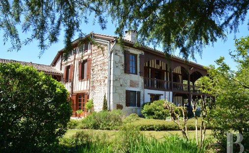 Castle for Sale in Casteljaloux, Nouvelle-Aquitaine, France