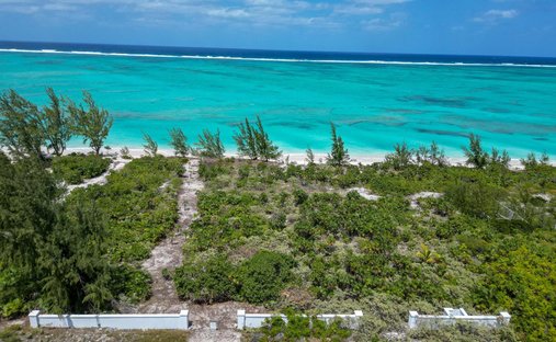 Terrain à Whitby, Caicos Islands, Îles Turks et Caïques 1