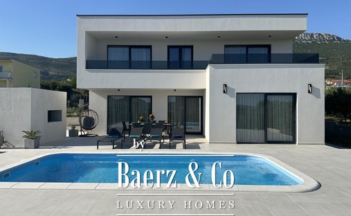 Townhouse in Kastel Stari, Split-Dalmatia County, Croatia 1