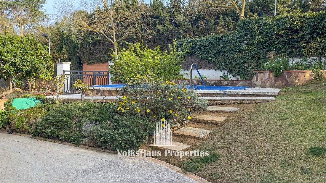 Villa in Sant Cugat del Valles, Catalonia, Spain 2 - 14190832