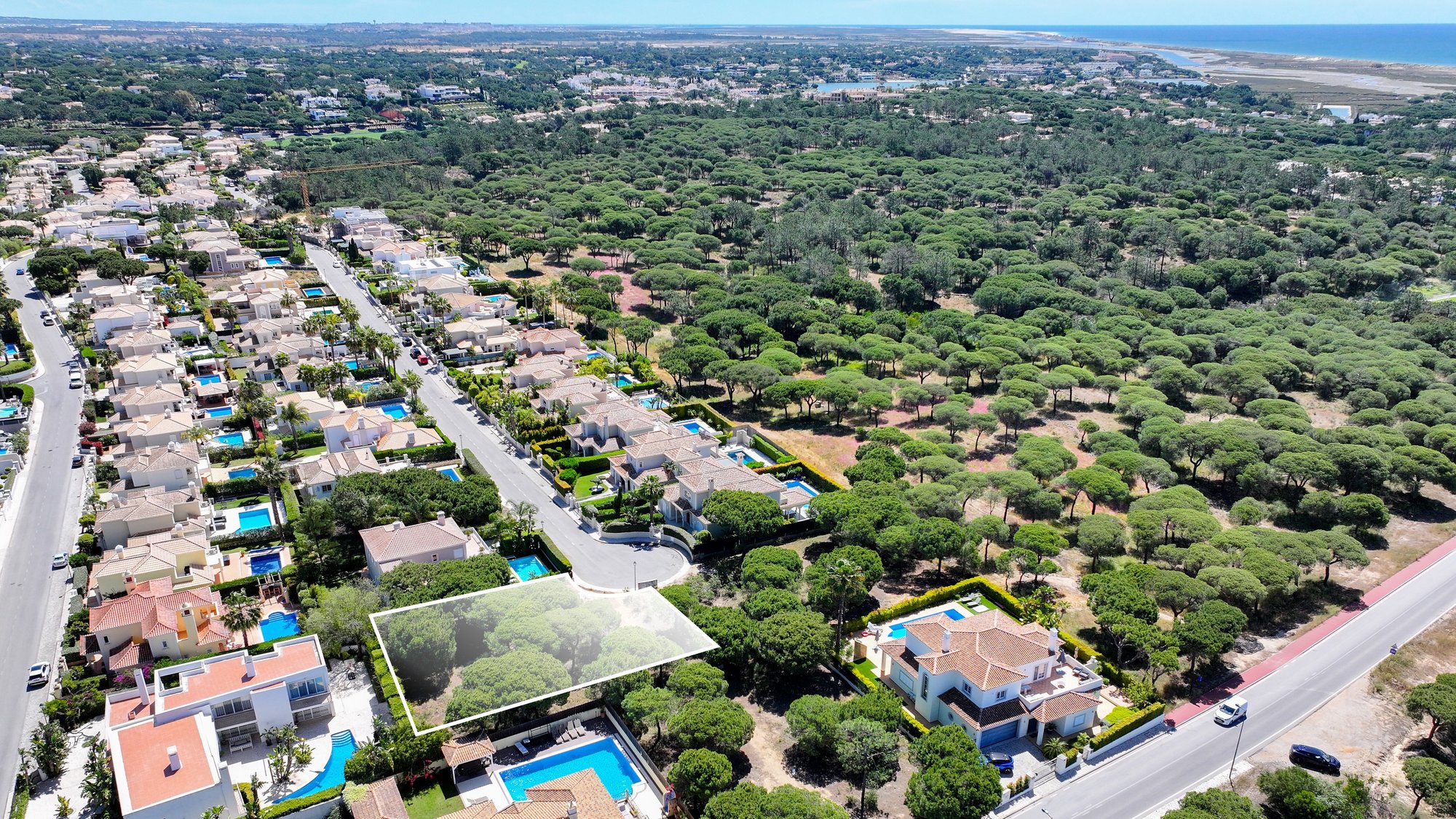 Land for sale in Loulé, Portugal — €1,975,000