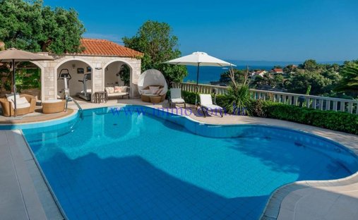 Villa in Sumartin, Split-Dalmatia County, Croatia 1