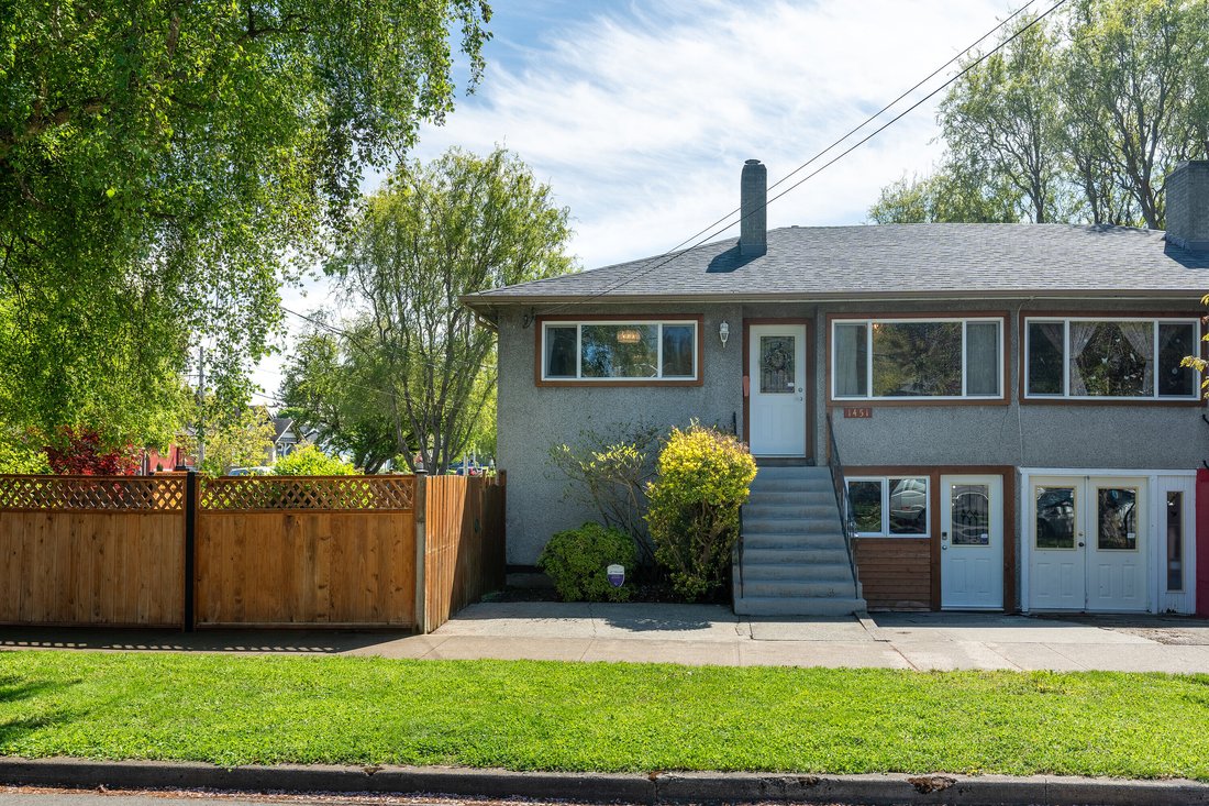 Apartment in Victoria, British Columbia, Canada 2 - 14197180