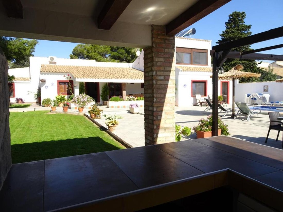 Villa in Orihuela, Valencian Community, Spain 3 - 14198039