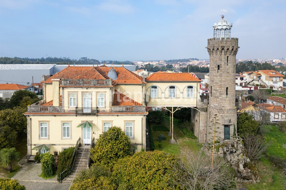 Farm Ranch in Mafamude e Vilar do Paraiso, Porto District, Portugal 5 - 13824708