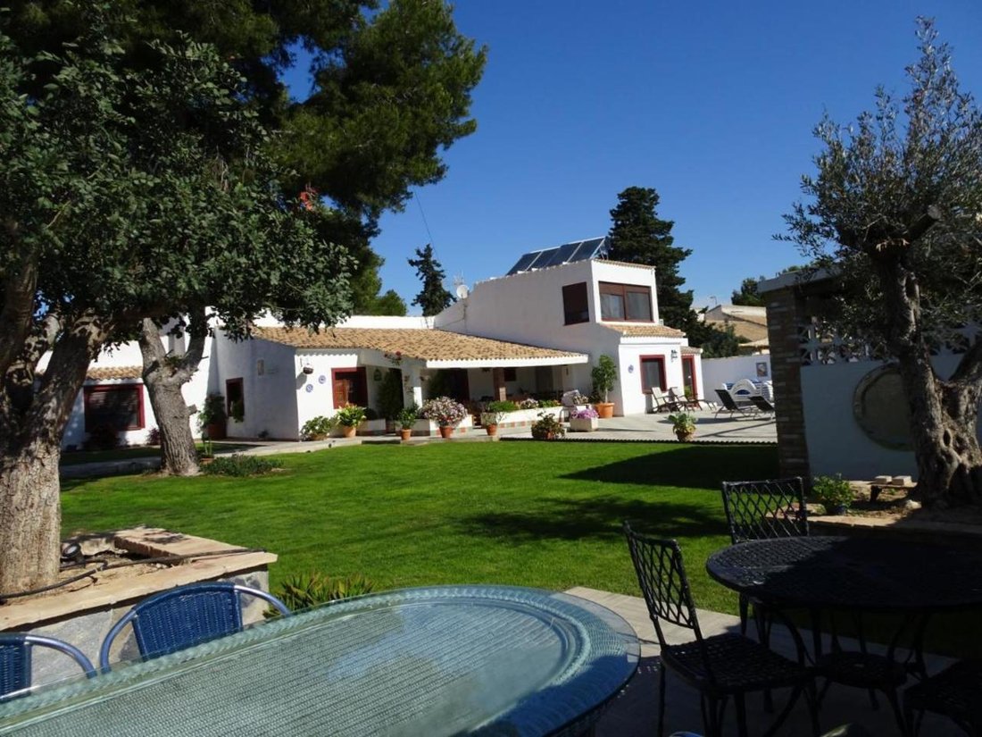 Villa in Orihuela, Valencian Community, Spain 2 - 14198039