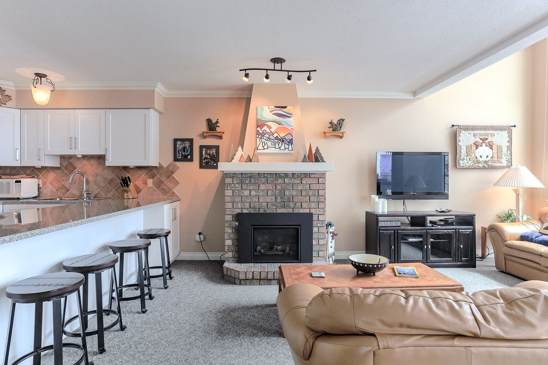 Townhouse in Beaverdell, British Columbia, Canada 4 - 14197211