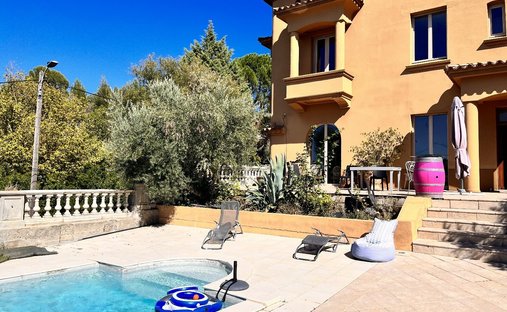 House in Carcassonne, Occitania, France 1