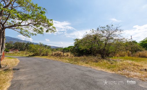 Land in Pozos, San José Province, Costa Rica 1