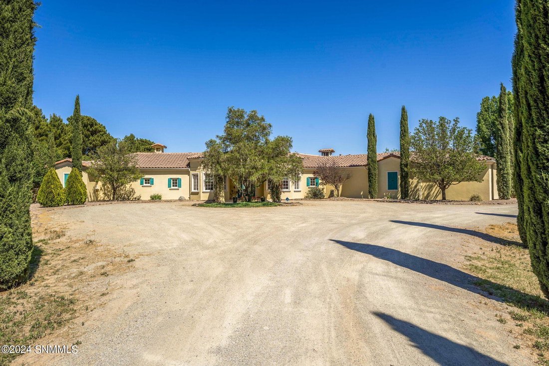 House in Las Cruces, New Mexico, United States 1 - 14197613