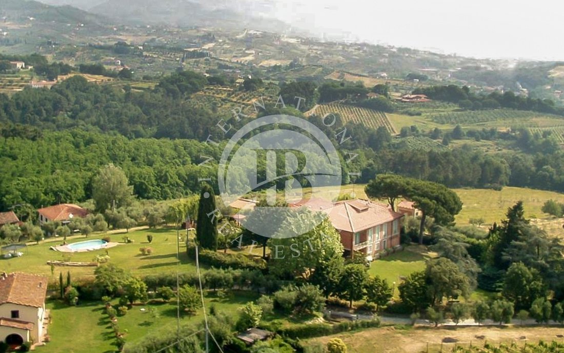 Villa in Center, Capannori, Tuscany 2 - 14203438