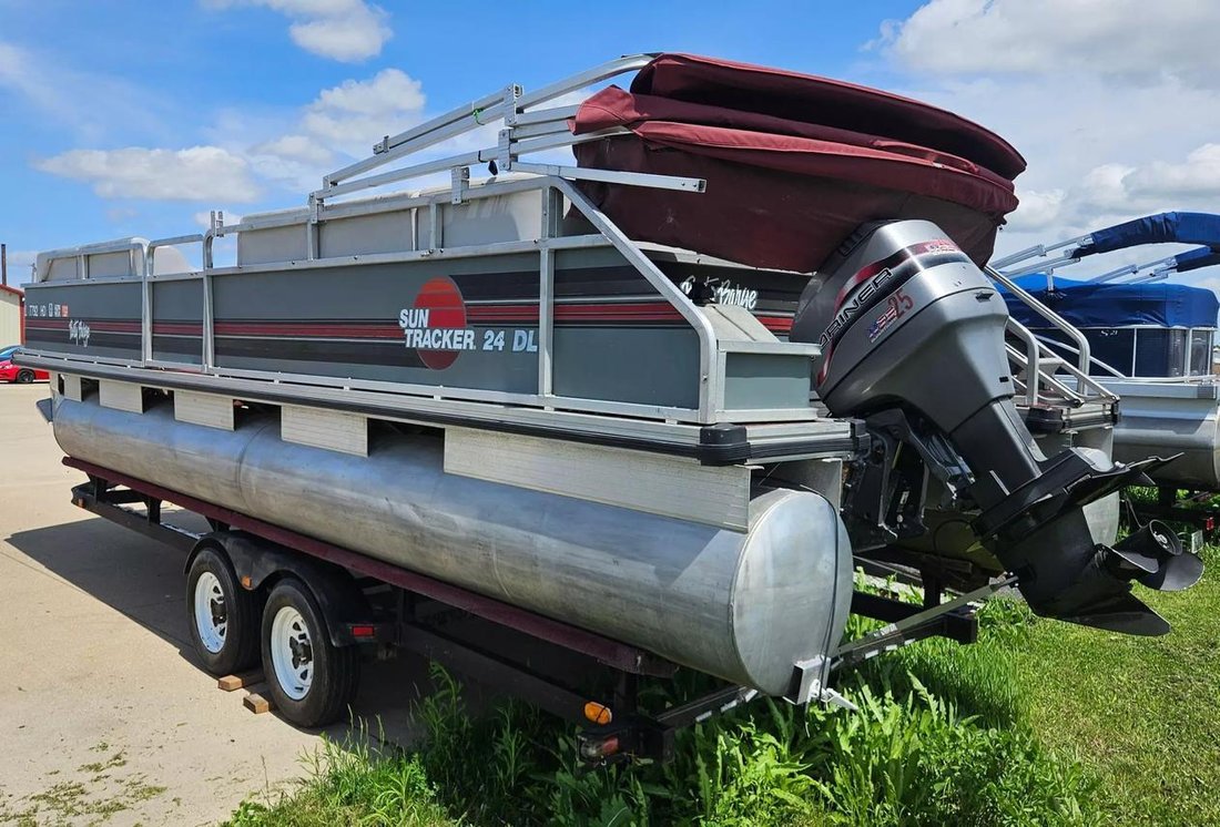 1989 Sun Tracker Party Barge In Goodfield, Il, United States For Sale
