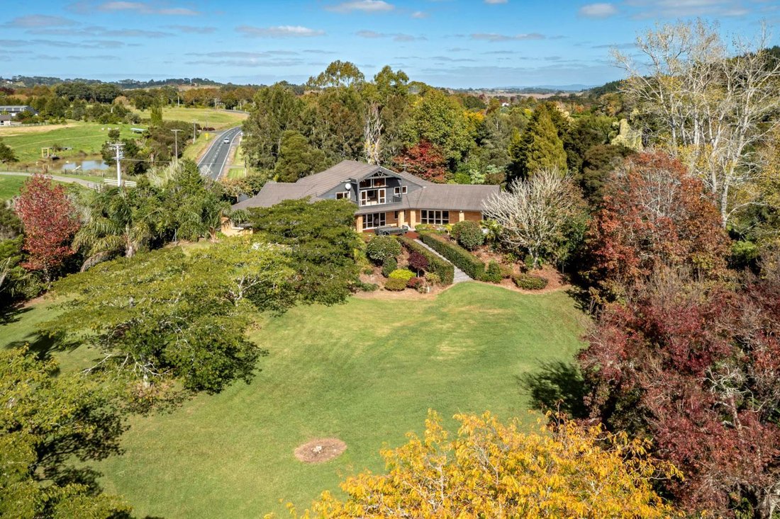Immaculate Home On Pristine Four Acre In Coatesville, Auckland, New
