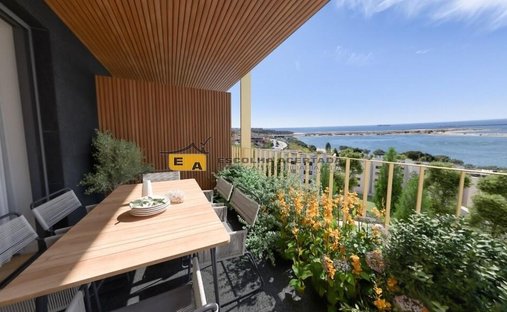 Apartment in Mafamude e Vilar do Paraiso, Porto District, Portugal 1