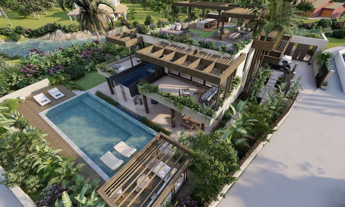 Villa in Guadalmina Baja, San Pedro de Alcantara, Spain 2 - 14208981