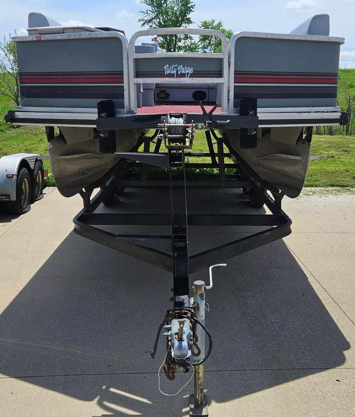 1989 Sun Tracker Party Barge In Goodfield, Il, United States For Sale