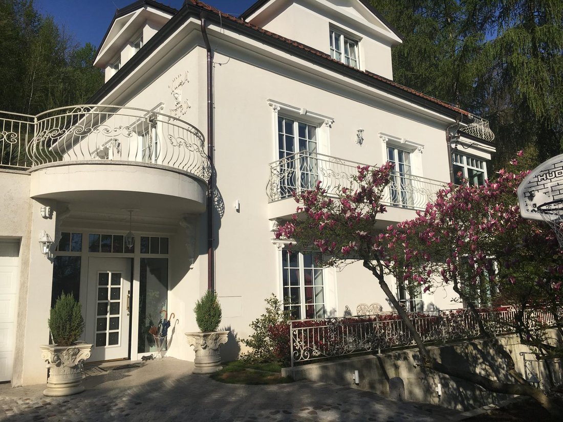 Villa in Ljubljana, Ljubljana, Slovenia 1 - 14213512