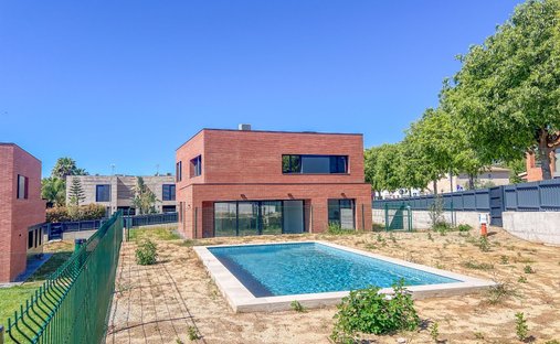 Chalet in Mataró, Catalonia, Spain 1