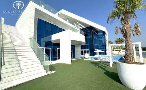 Villa in Dubai, Dubai, United Arab Emirates 1