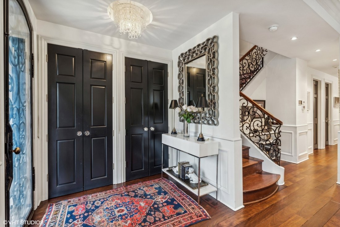 House in Chicago, Illinois, United States 3 - 14214493