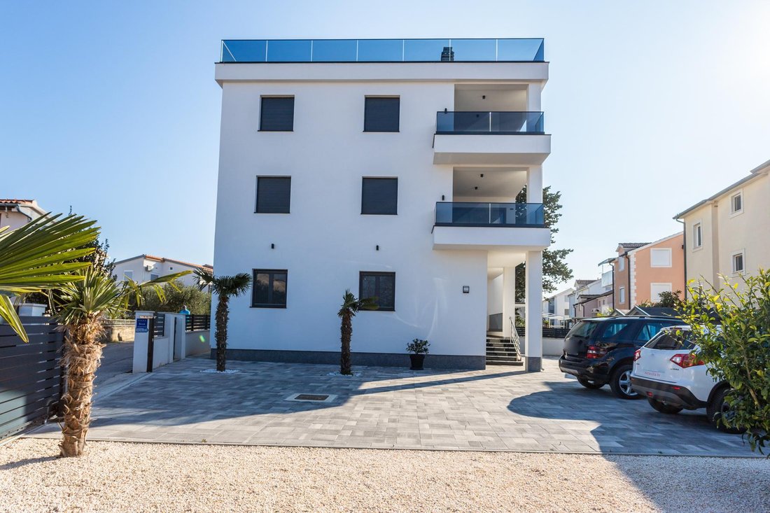 Villa in Srima, Sibenik-Knin County, Croatia 2 - 13808859