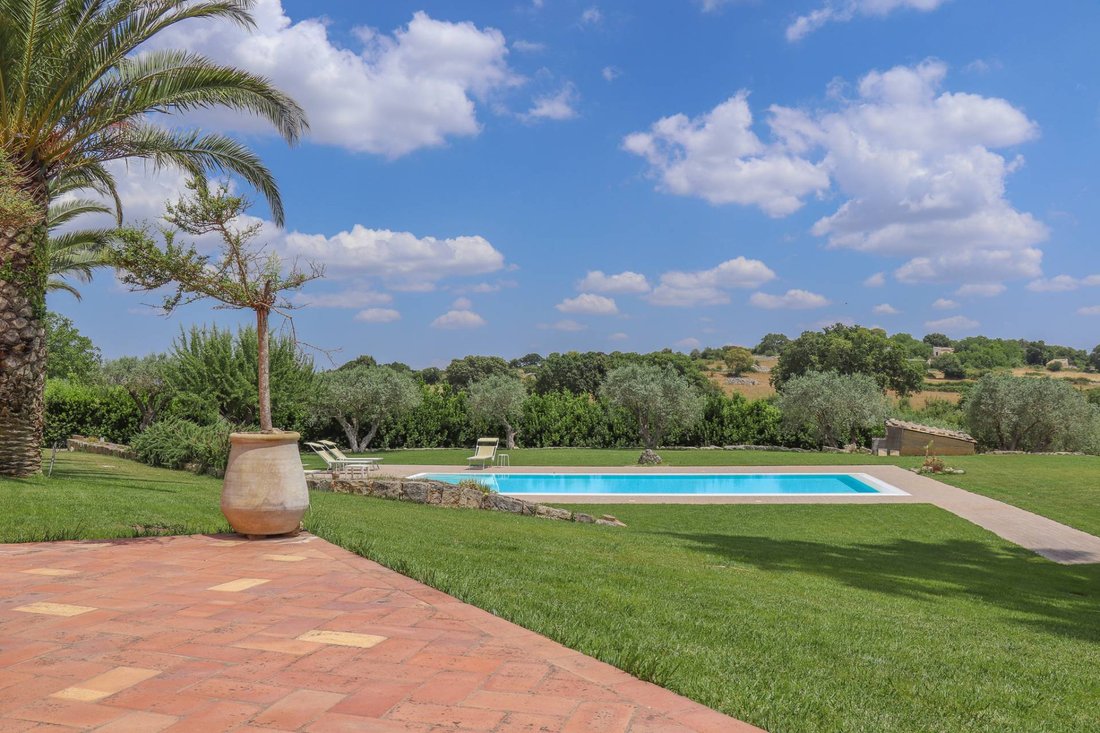 Villa in Noto, Sicily, Italy 4 - 14218355