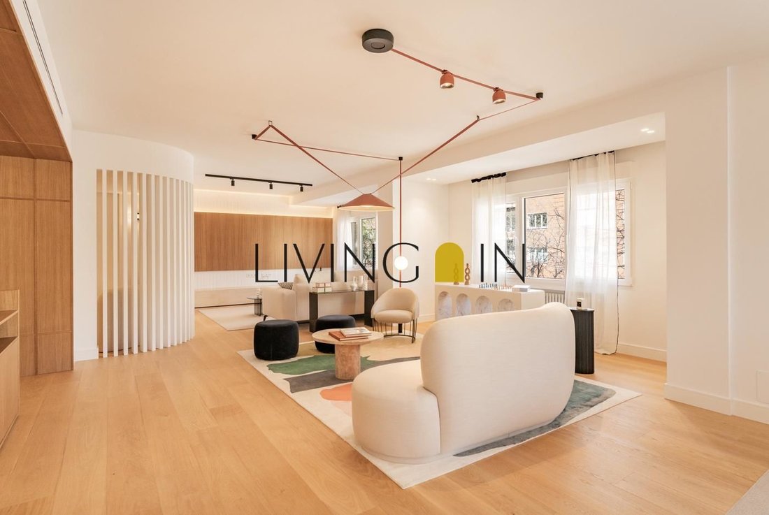 Apartment in Ciutat Vella, Barcelona, Spain 3 - 14098356