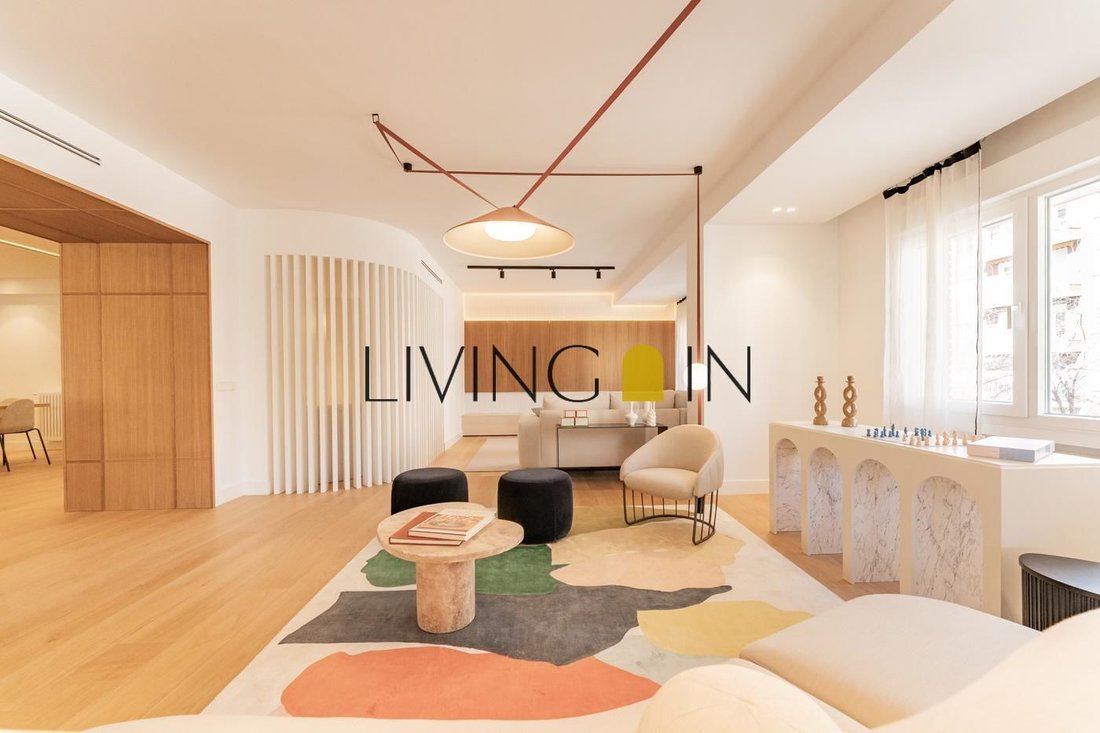 Apartment in Ciutat Vella, Barcelona, Spain 4 - 14098356