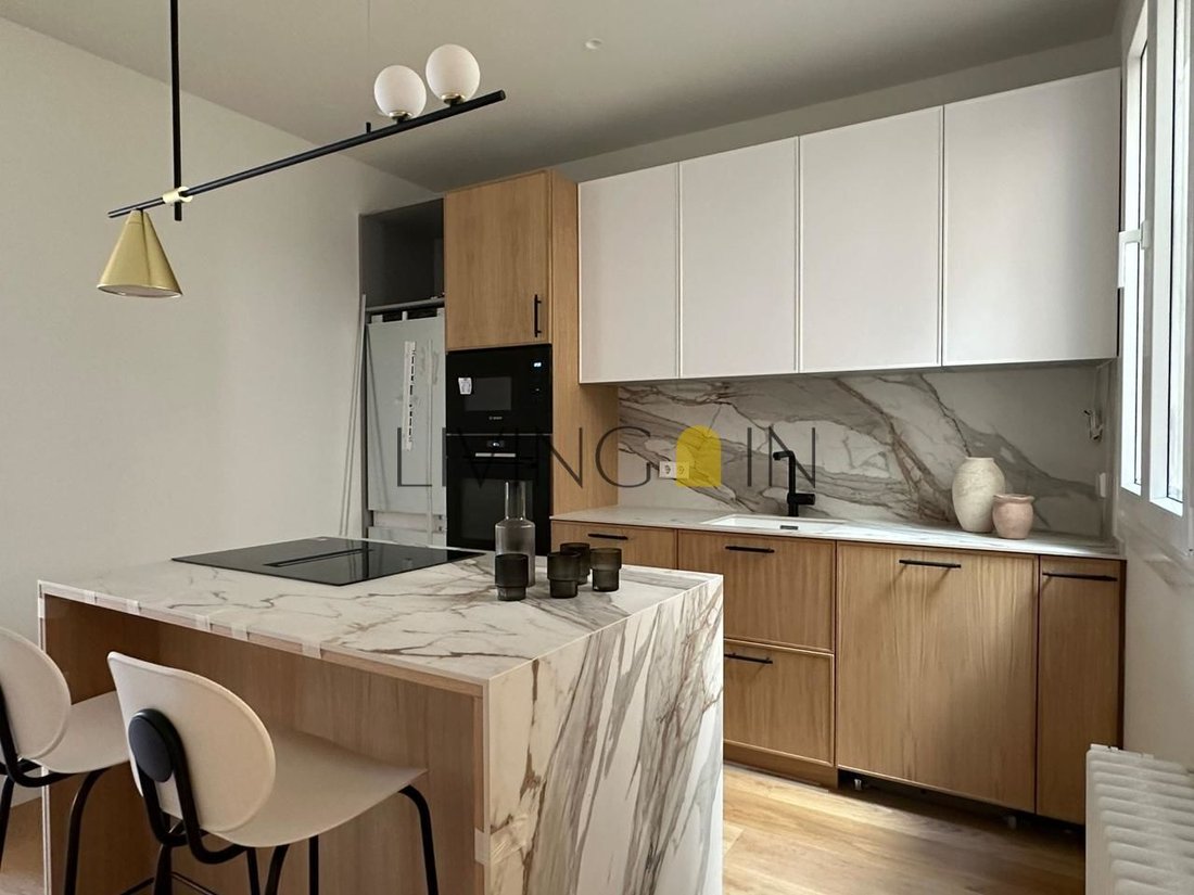 Apartment in Ciutat Vella, Barcelona, Spain 2 - 14087786