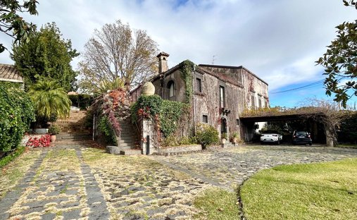 Villa in Viagrande, Sicily, Italy 1