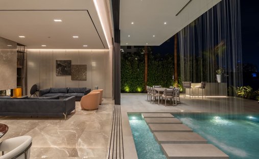 Villa in Dubai, Dubai, United Arab Emirates 1
